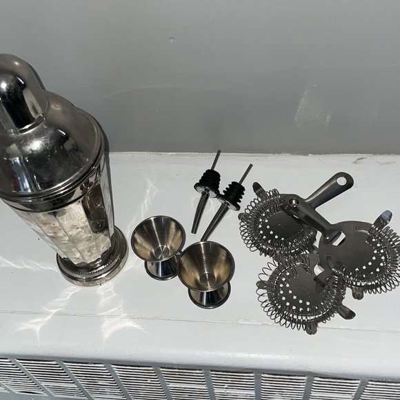 Bartending kit - Picture 3 of 4